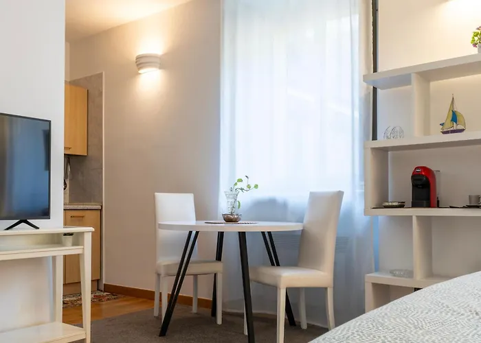 Castello Living Апартаменты *