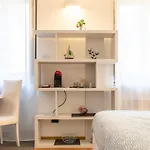 Castello Living 公寓 *