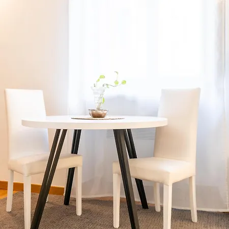 Castello Living Apartman *