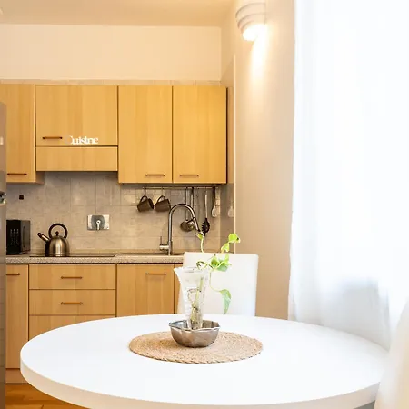 Castello Living Apartman *